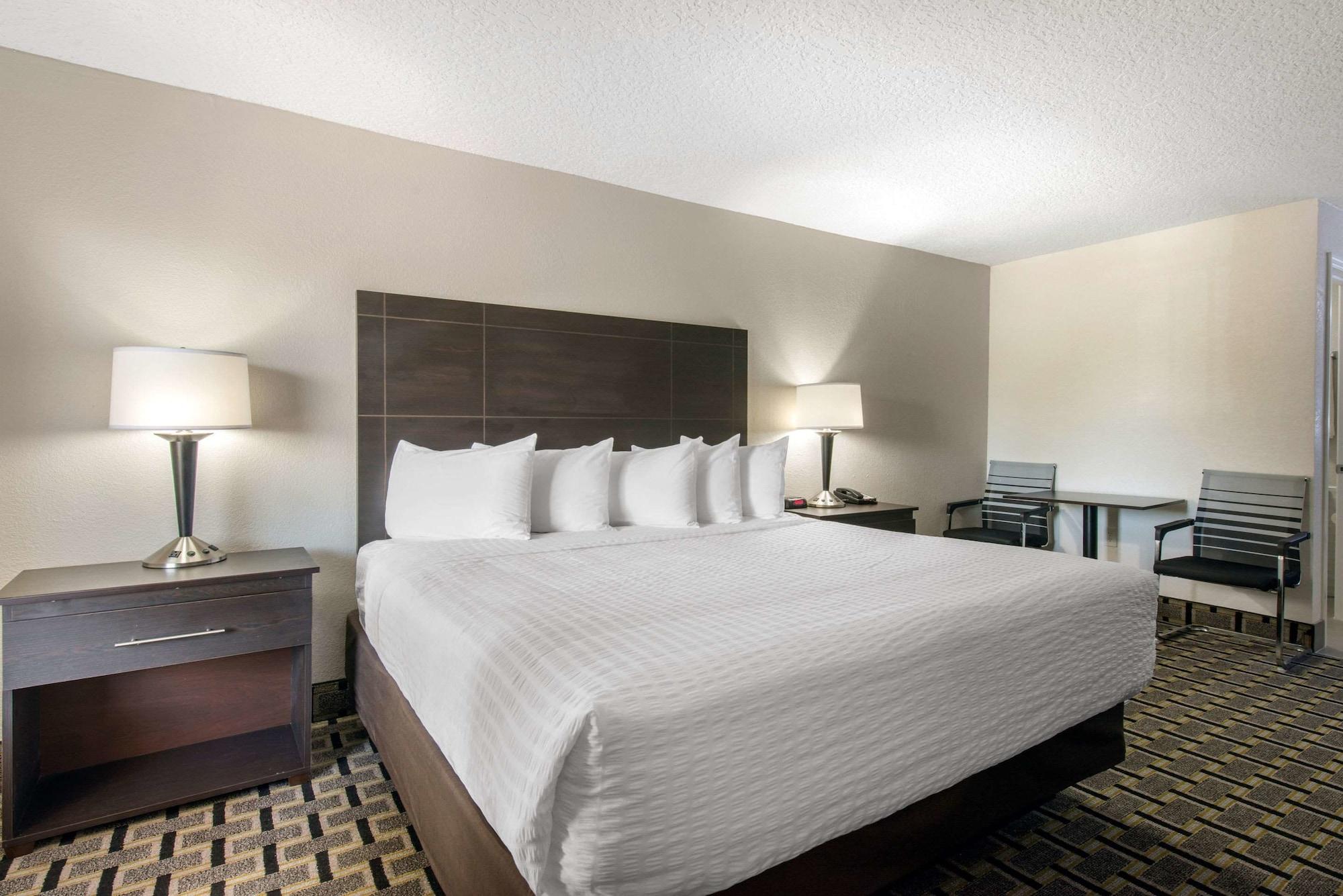 Clarion Inn & Suites Kissimmee-Lake Buena Vista South Luaran gambar