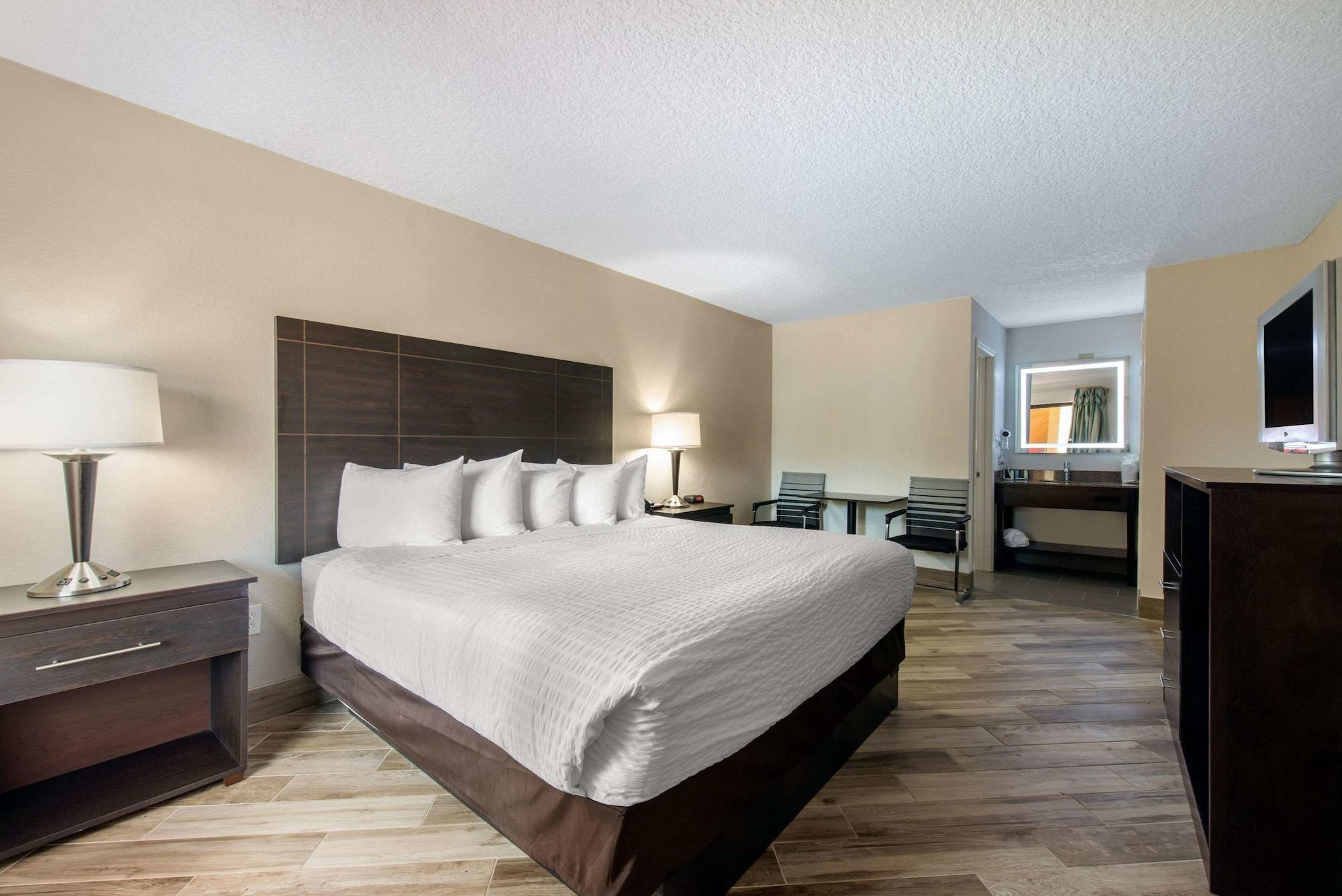 Clarion Inn & Suites Kissimmee-Lake Buena Vista South Luaran gambar