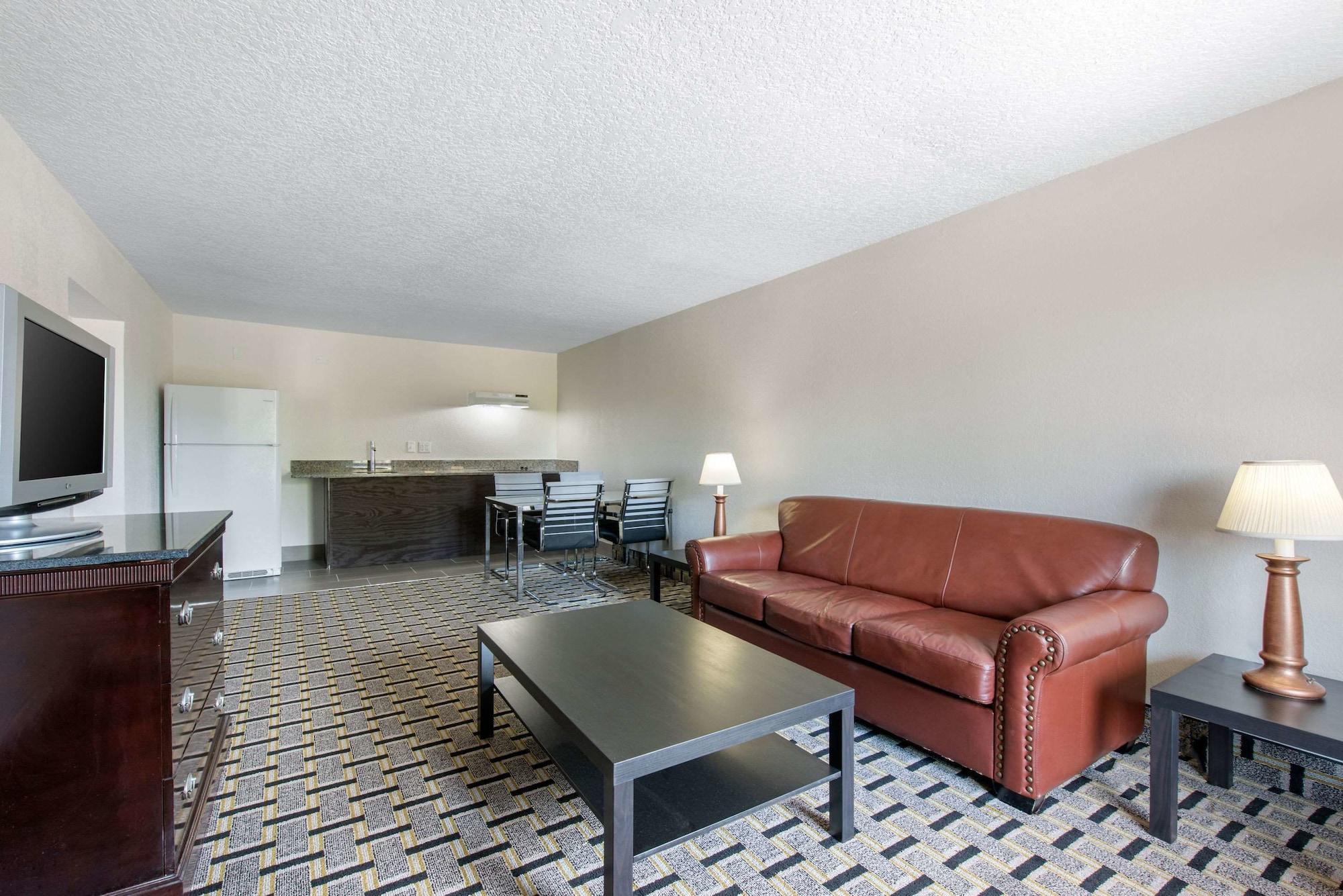 Clarion Inn & Suites Kissimmee-Lake Buena Vista South Luaran gambar