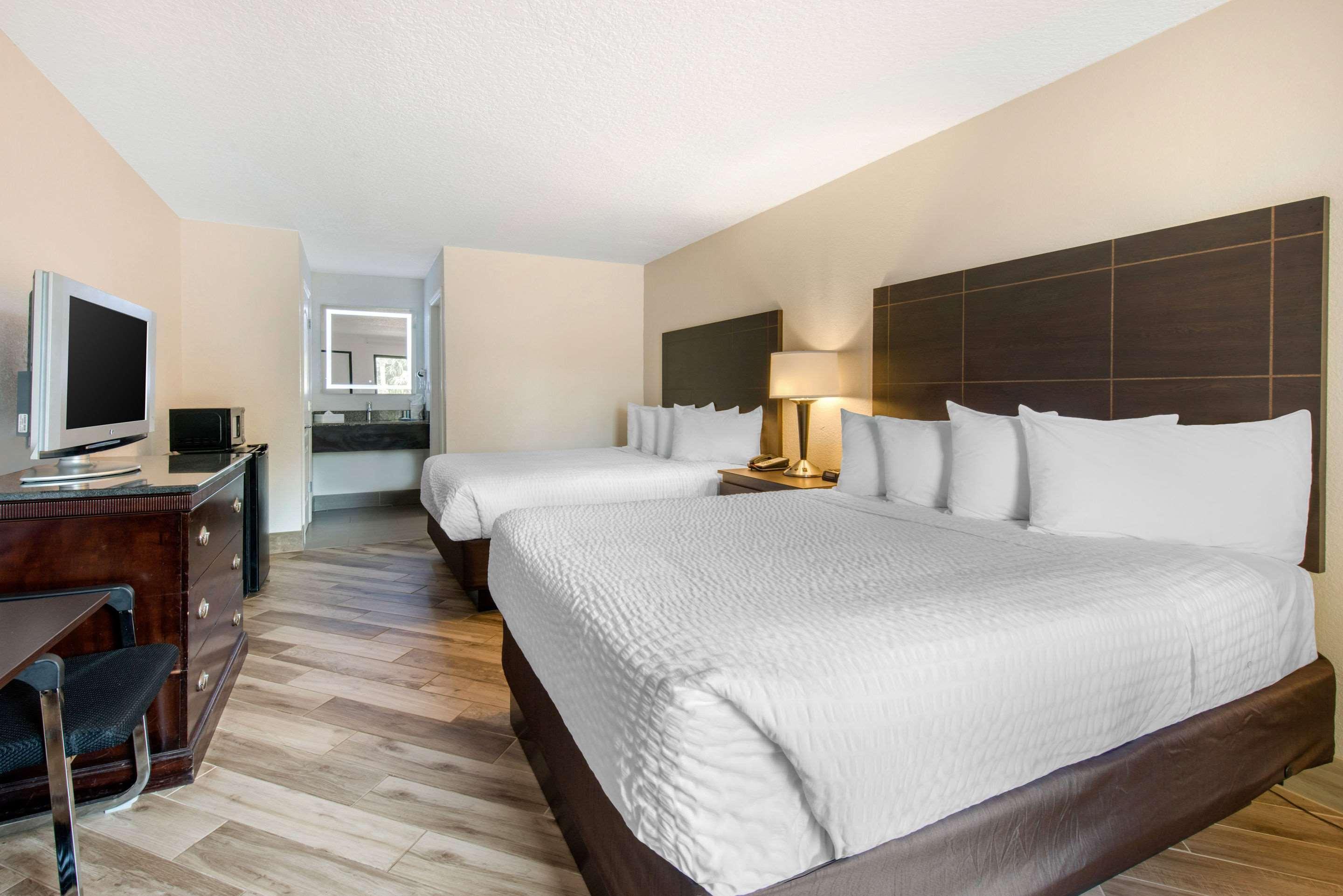 Clarion Inn & Suites Kissimmee-Lake Buena Vista South Luaran gambar