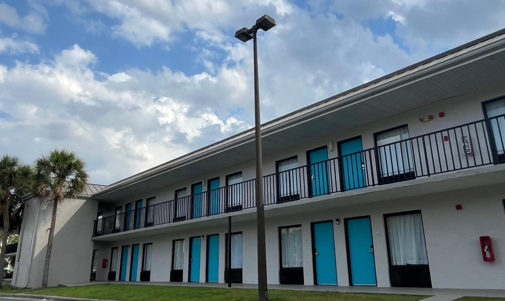 Clarion Inn & Suites Kissimmee-Lake Buena Vista South Luaran gambar