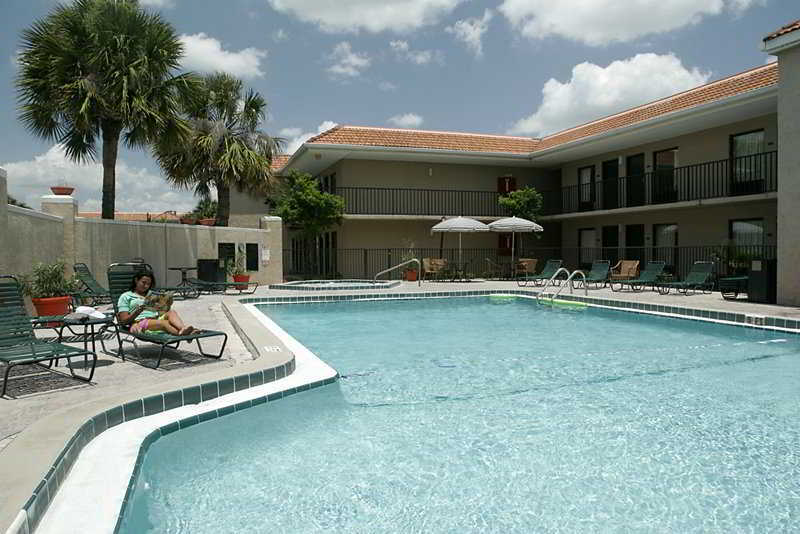 Clarion Inn & Suites Kissimmee-Lake Buena Vista South Luaran gambar